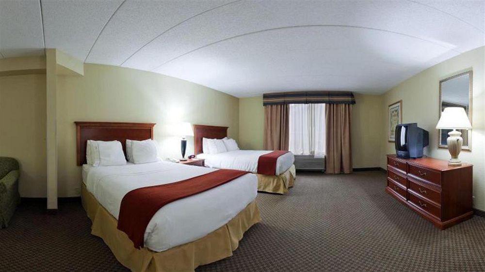 Express & Wayne By Ihg 3* Ellisville