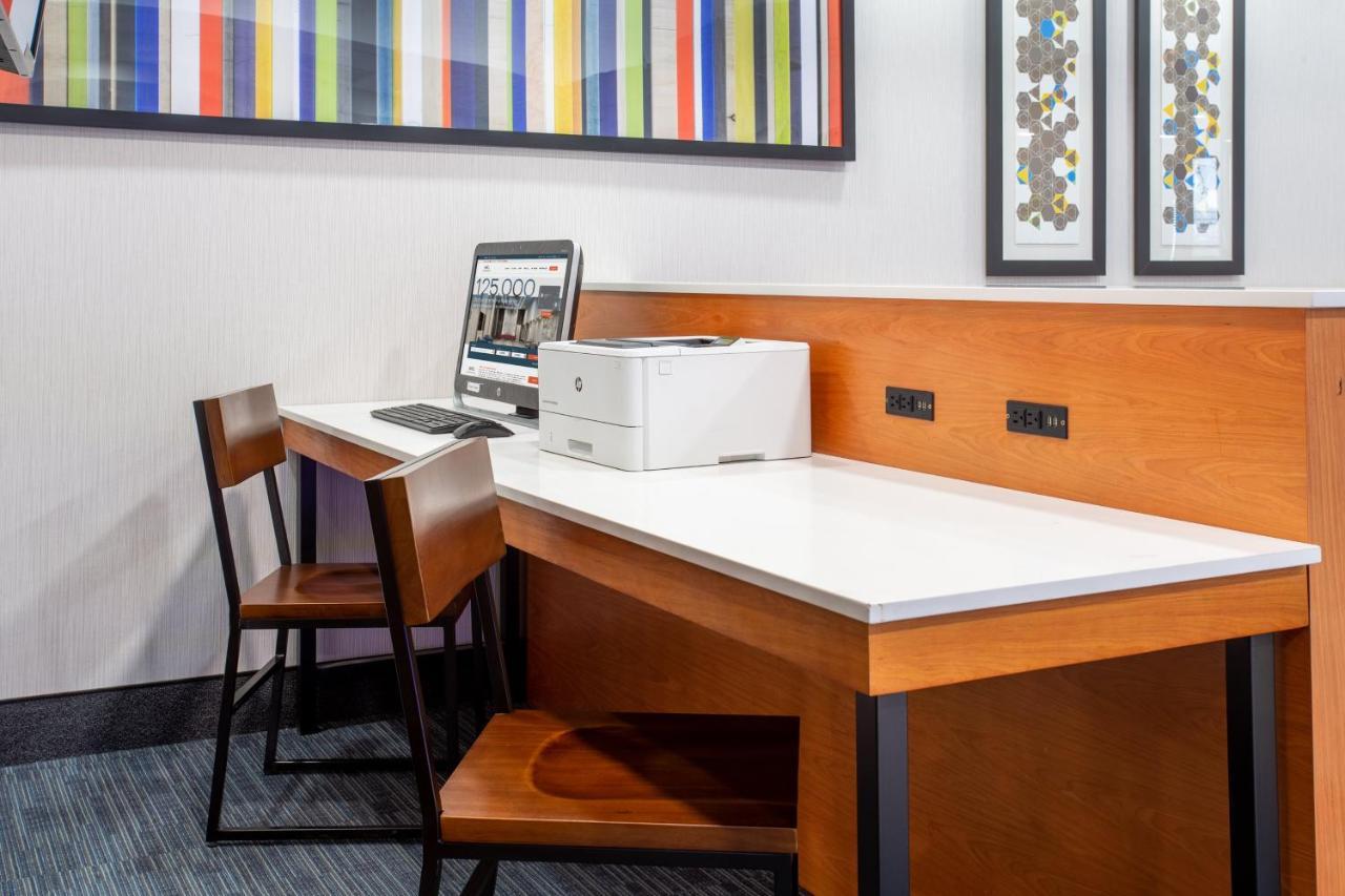 Express & Wayne By Ihg 3* Ellisville