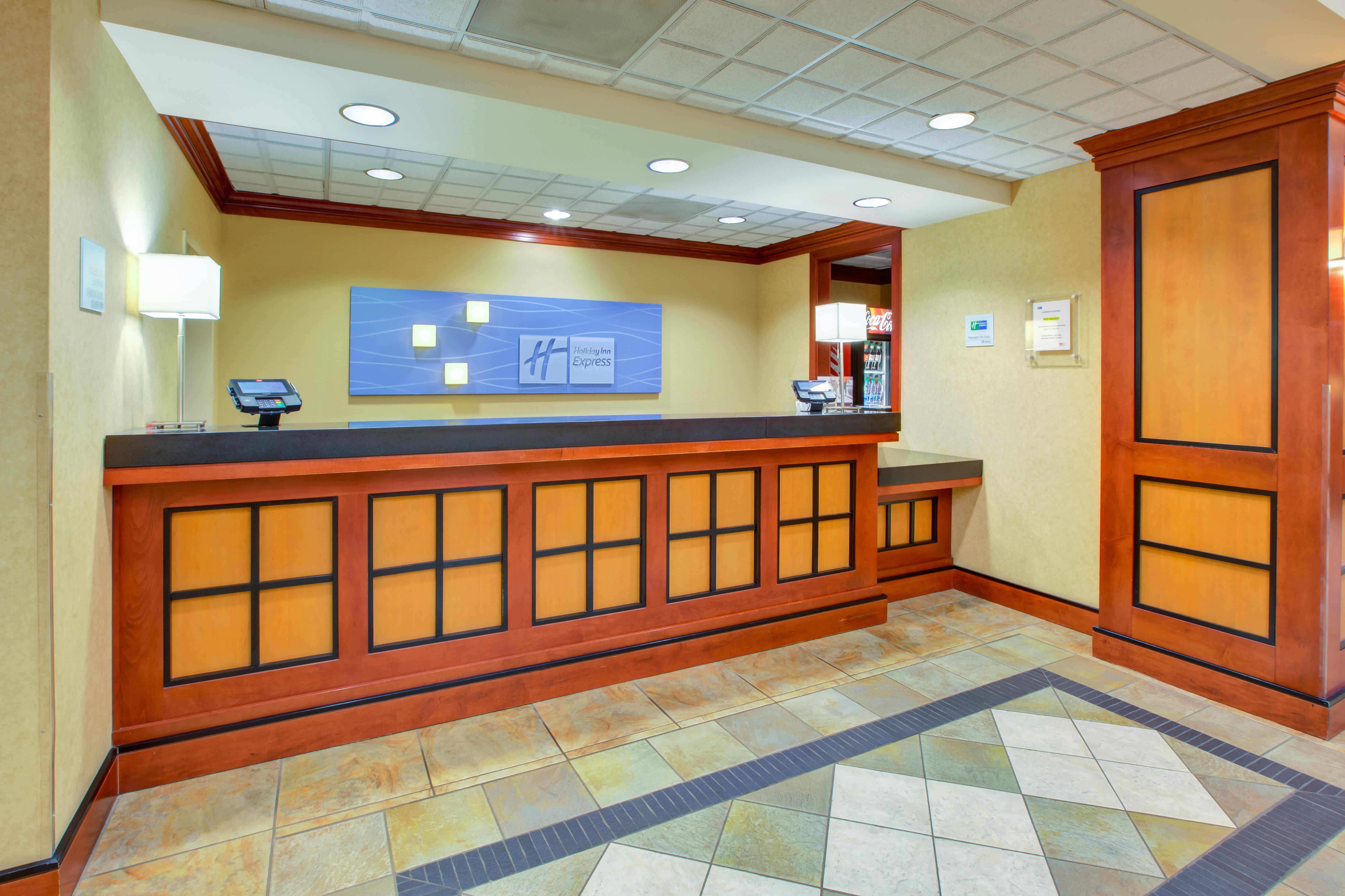 Express & Wayne By Ihg Hotel Ellisville