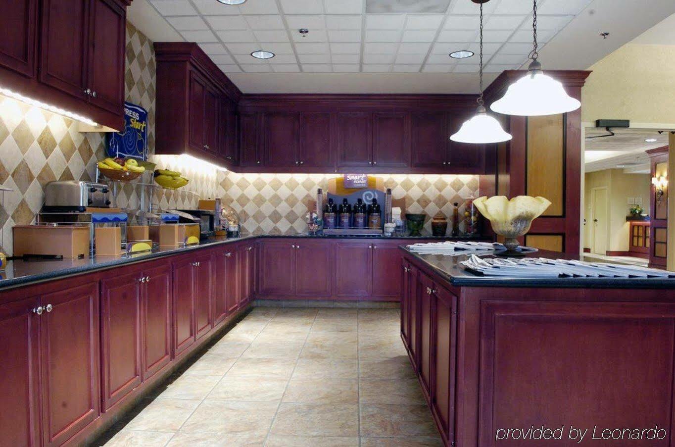 Express & Wayne By Ihg 3* Ellisville