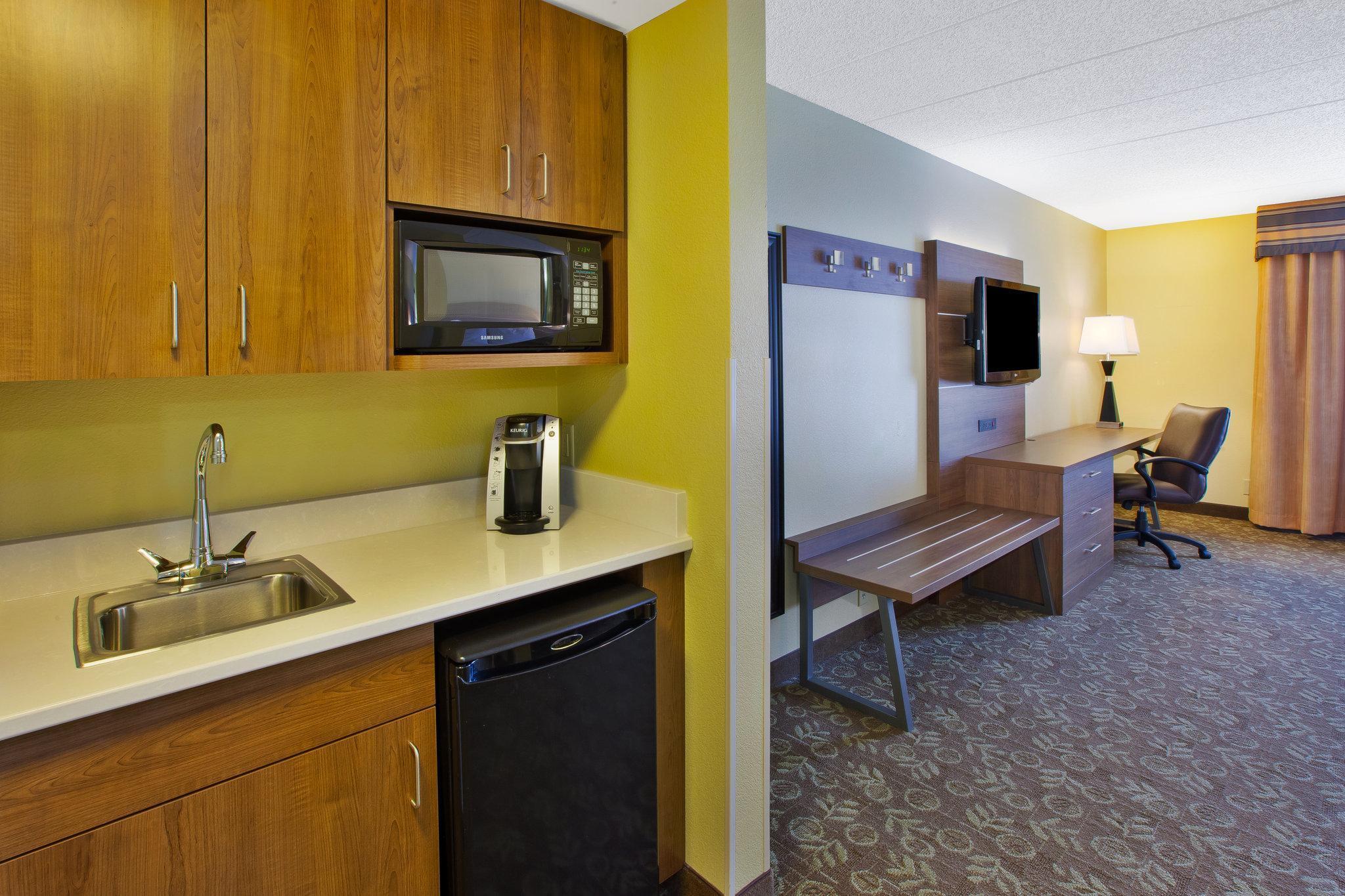 Express & Wayne By Ihg Hotel 3*