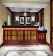 Hotel Express & Wayne By Ihg 3*