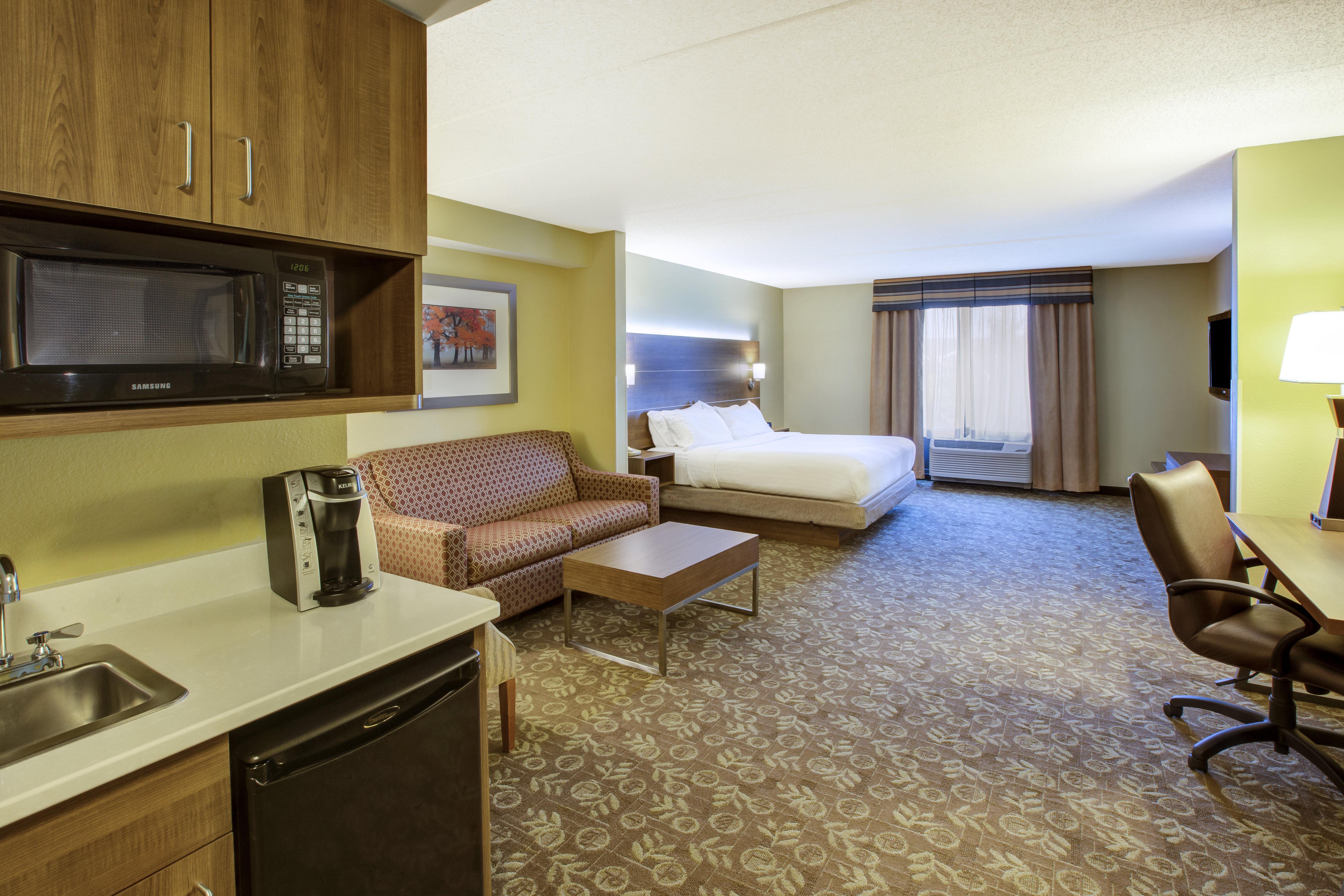 Express & Wayne By Ihg Ellisville